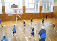 Соревнования по волейболу среди мужчин